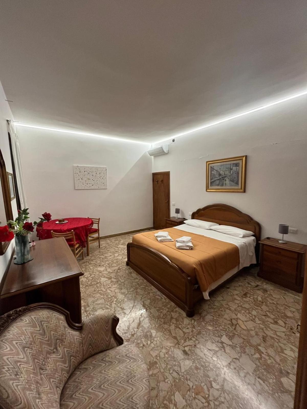 Stefy'S Rooms Venezia Esterno foto